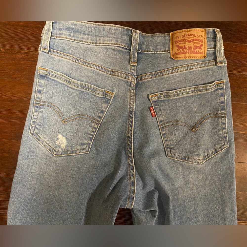 High wasted Levi Jeans